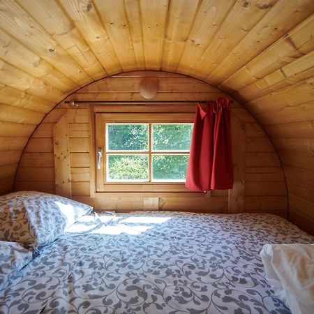 Отель Les Tonneaux Bourguignons Du Carre Saint Pierre Marey-les-Fussey Экстерьер фото